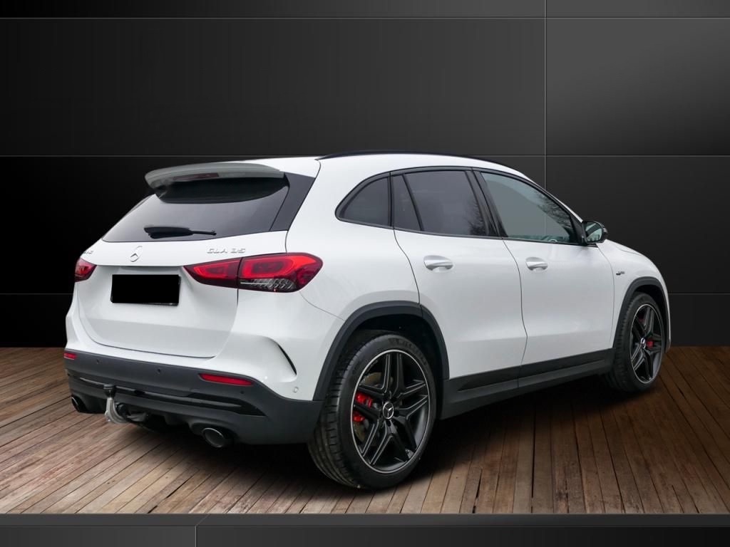 Mercedes-Benz GLA 35 AMG 4MATIC | předváděcí auto | městské SUV | nákup online | super cena | online prodej | eshop | autoibuy.com